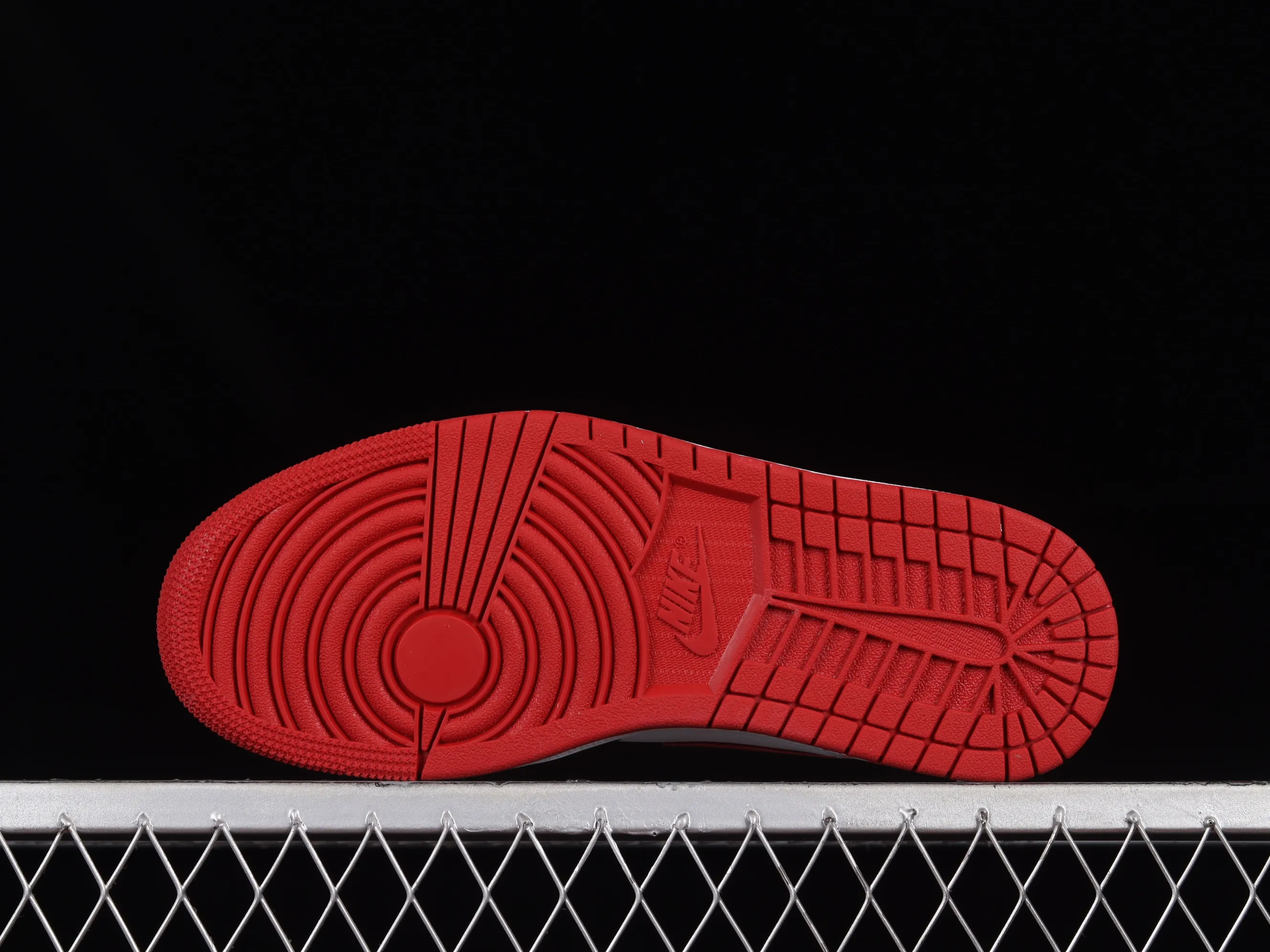 All categories Air Jordan Jordan series basketball shoes Air Jordan 1 Mid Air Jordan 1 Mid AJ1 Joe 1 black red toe Zhongbang basketball shoes BQ6472-079